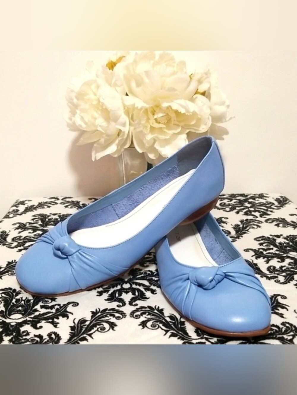 Naturalizer Light Blue Knot-Front Leather Flats